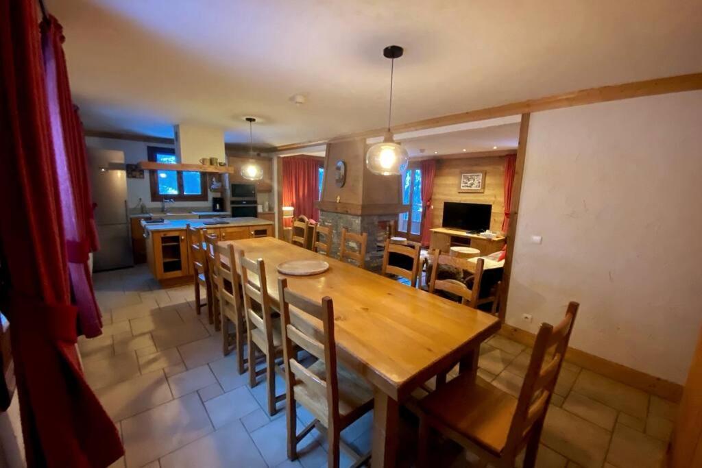 Chalet 6 Chambres A 3 Min Des Pistes Des 3 Vallees St Martin De Belleville Сен-Мартен-де-Бельвиль Экстерьер фото