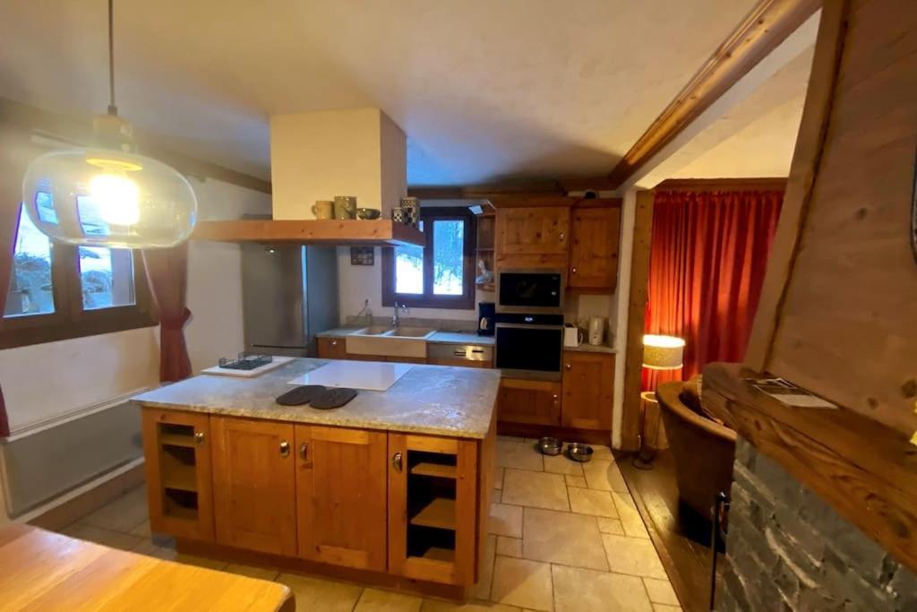 Chalet 6 Chambres A 3 Min Des Pistes Des 3 Vallees St Martin De Belleville Сен-Мартен-де-Бельвиль Экстерьер фото